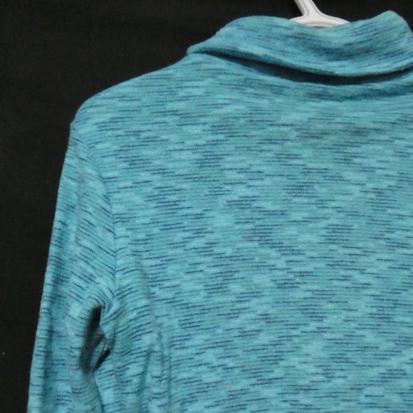 Pullover snowflake turtleneck sweater, drawstring bottom, GUC - Picture 10 of 15